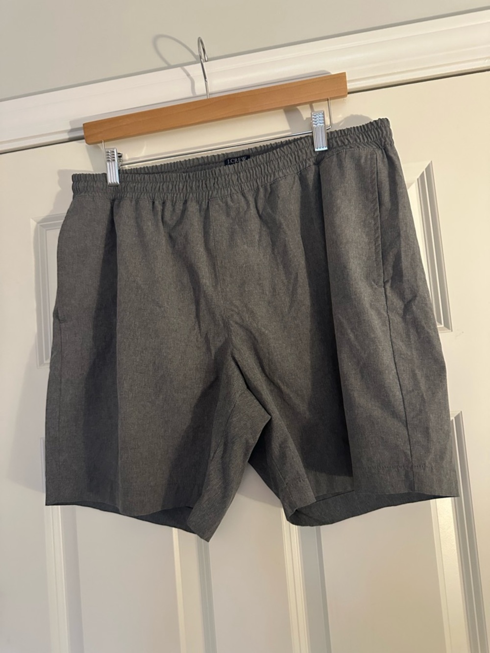 J. Crew Men's Charcoal Gray Flex Elastic-Waist Shorts